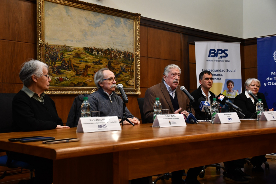 Conferencia de prensa. Se retoman beneficios a pacientes de Operación Milagro