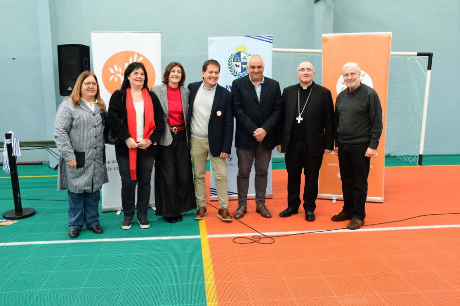 Inauguración de gimnasio del colegio Regina Martyrum Inauguración de gimnasio del colegio Regina Martyrum