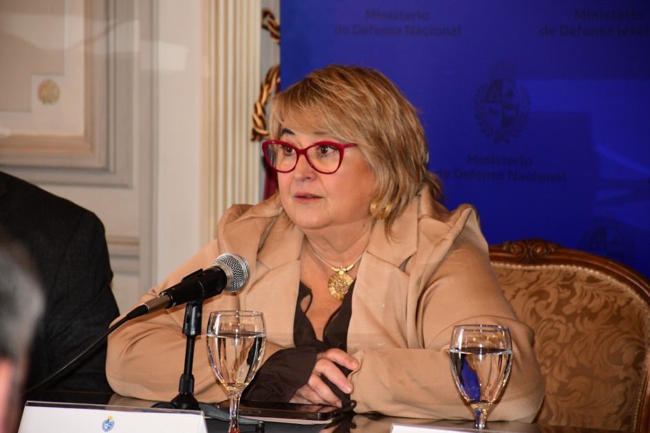 Convenio entre MTOP, MDN y ANETRA facilitará el traslado de efectivos militares Convenio entre MTOP, MDN y ANETRA facilitará el traslado de efectivos militares