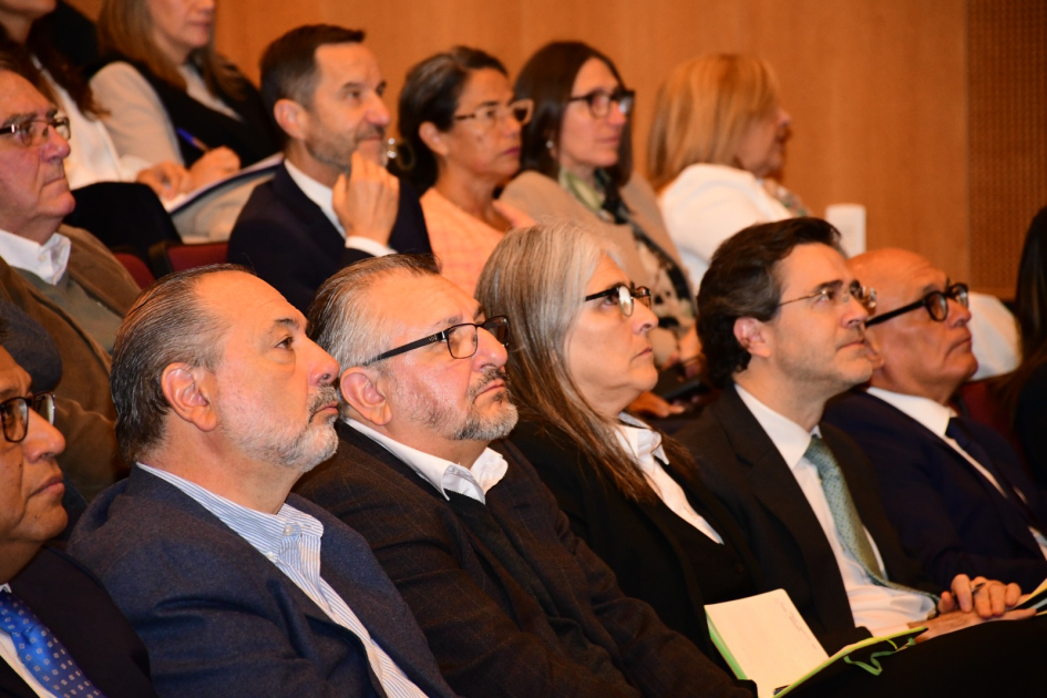 MTOP participa de conferencia internacional: Relaciones puerto ciudad y transformación digital