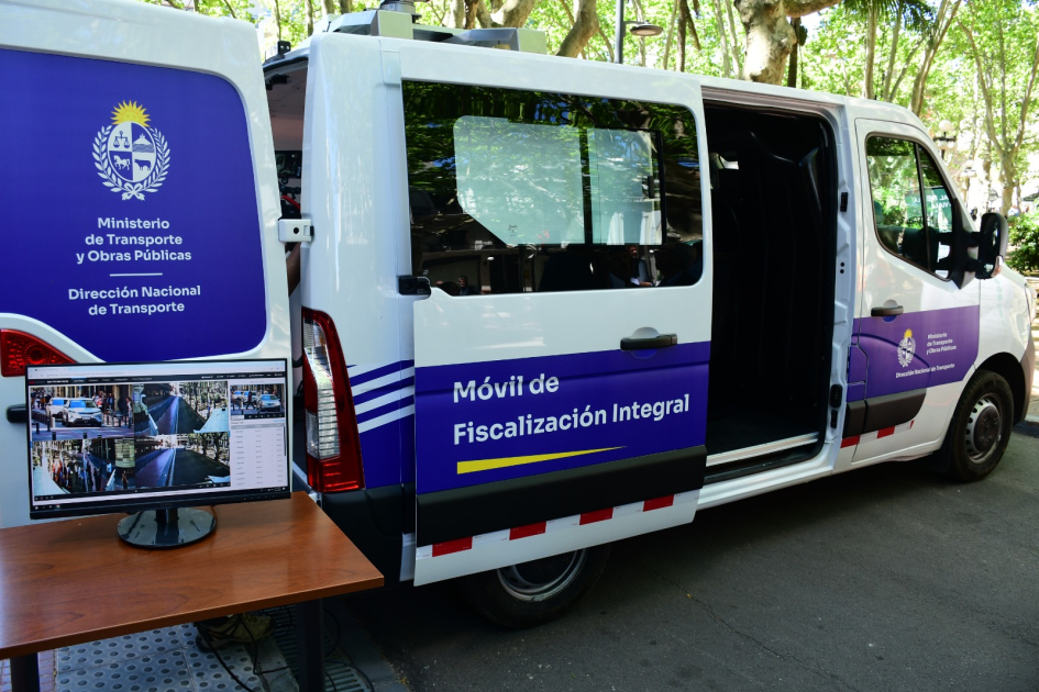 Presentación oficial de nuevos móviles de fiscalización