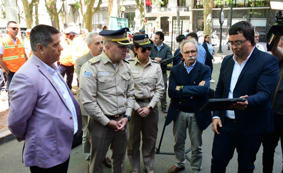 Presentación oficial de nuevos móviles de fiscalización