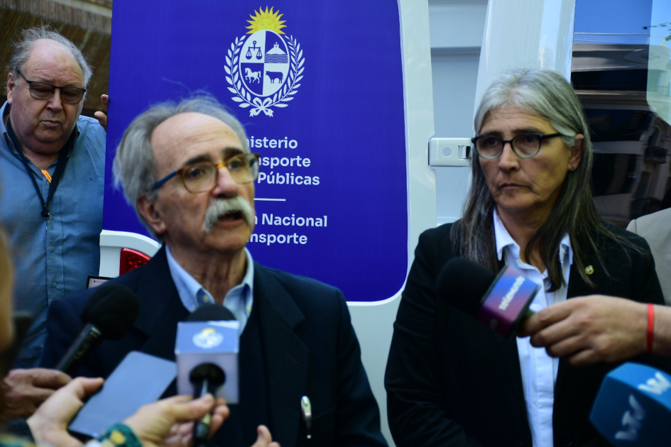 Presentación oficial de nuevos móviles de fiscalización