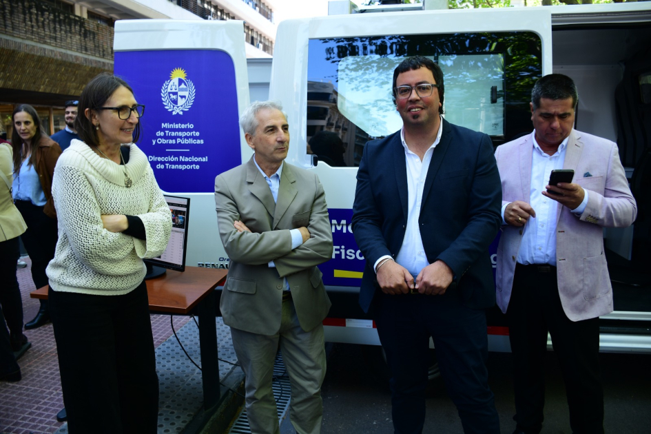 Presentación oficial de nuevos móviles de fiscalización