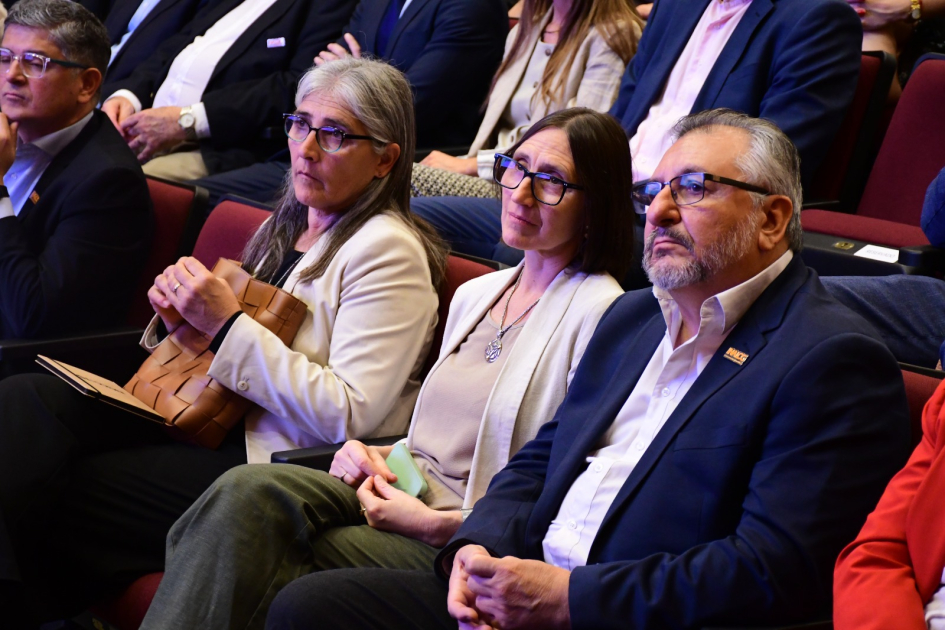 INALOG celebró 15 años consolidando la articulación público-privada del sector logístico Ministra y subsecretaria del MTOP y presidente de ANP