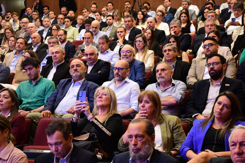 INALOG celebró 15 años consolidando la articulación público-privada del sector logístico Público en la actividad de celebración de 15 años de INALOG