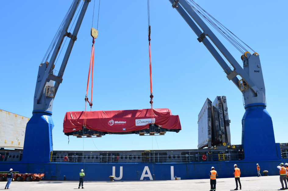 El puerto de Montevideo recibió las primeras tres locomotoras que integrarán la flota del Grupo RAS