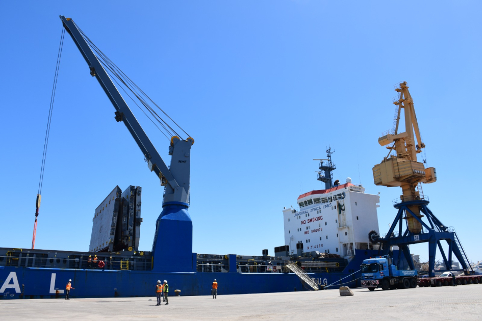 El puerto de Montevideo recibió las primeras tres locomotoras que integrarán la flota del Grupo RAS