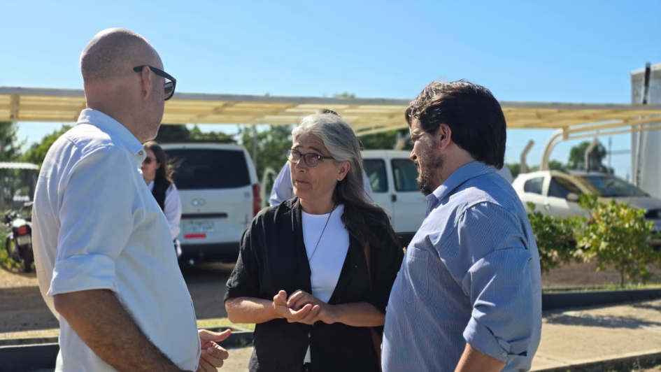 Recorrida por Canelones, zonas por las que atraviesa el Ferrocarril Central. Recorrida por Canelones, zonas por las que atraviesa el Ferrocarril Central.