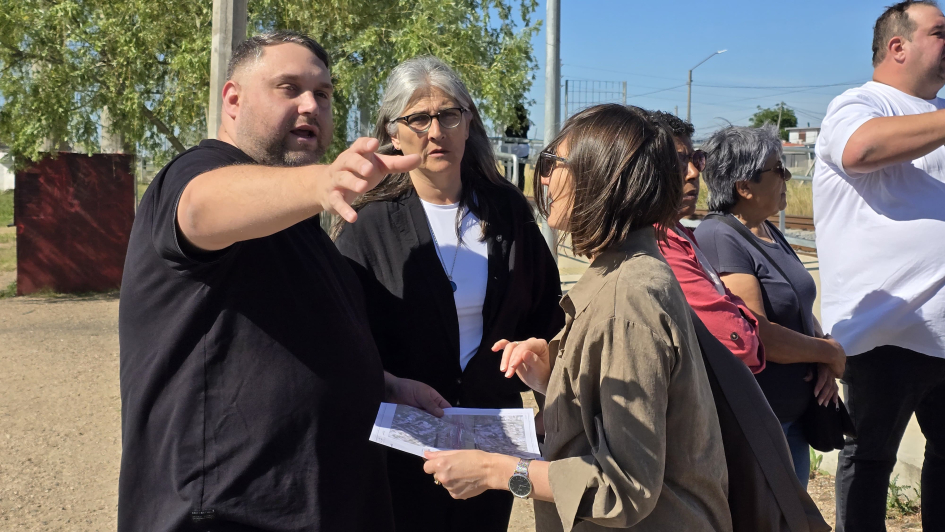Recorrida por Canelones, zonas por las que atraviesa el Ferrocarril Central. Recorrida por Canelones, zonas por las que atraviesa el Ferrocarril Central.