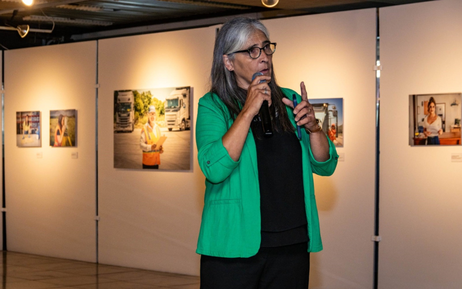 Construyendo Igualdad: una muestra fotográfica que visibiliza el aporte de las mujeres en el MTOP