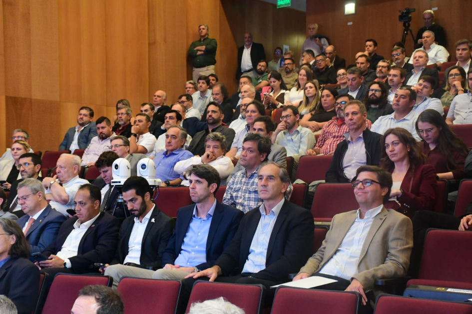 Seminario Internacional: Nueva etapa del ferrocarril en Uruguay