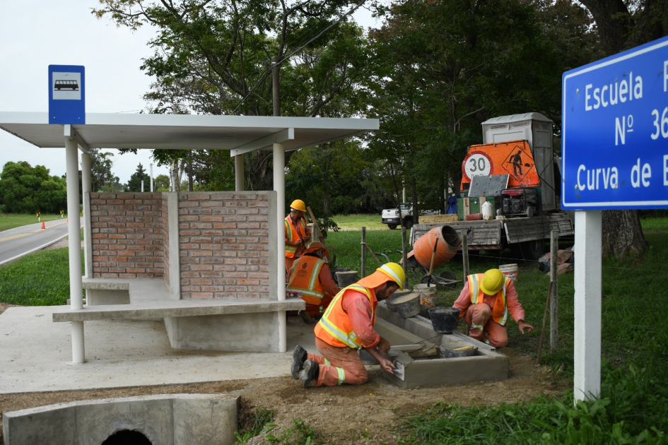 Más seguridad en rutas: 54 nuevas garitas para usuarios del transporte público