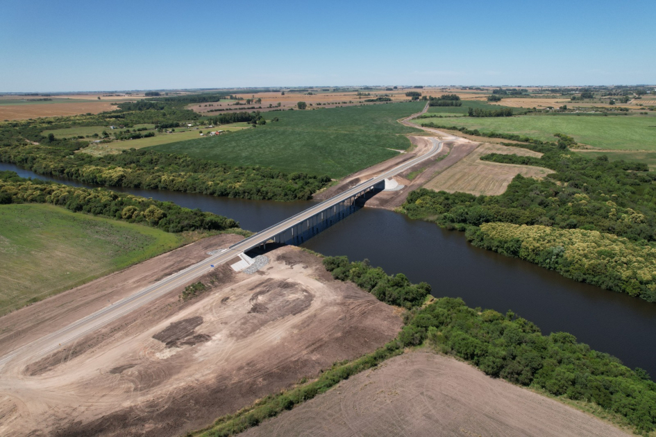 Se habilita nuevo bypass y puente sobre el río San Salvador en Dolores