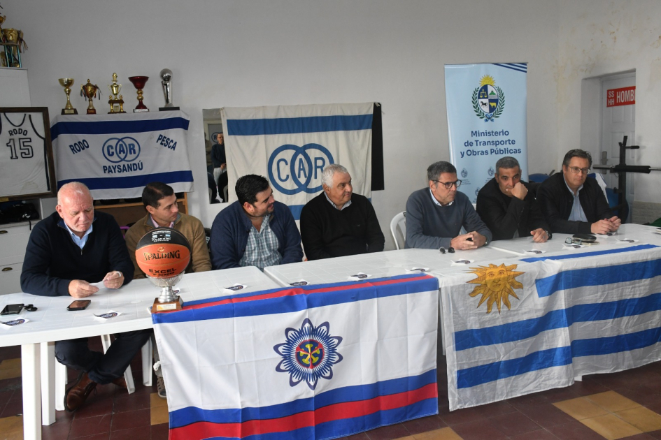 Firma de convenio social Club Rodó Paysandú