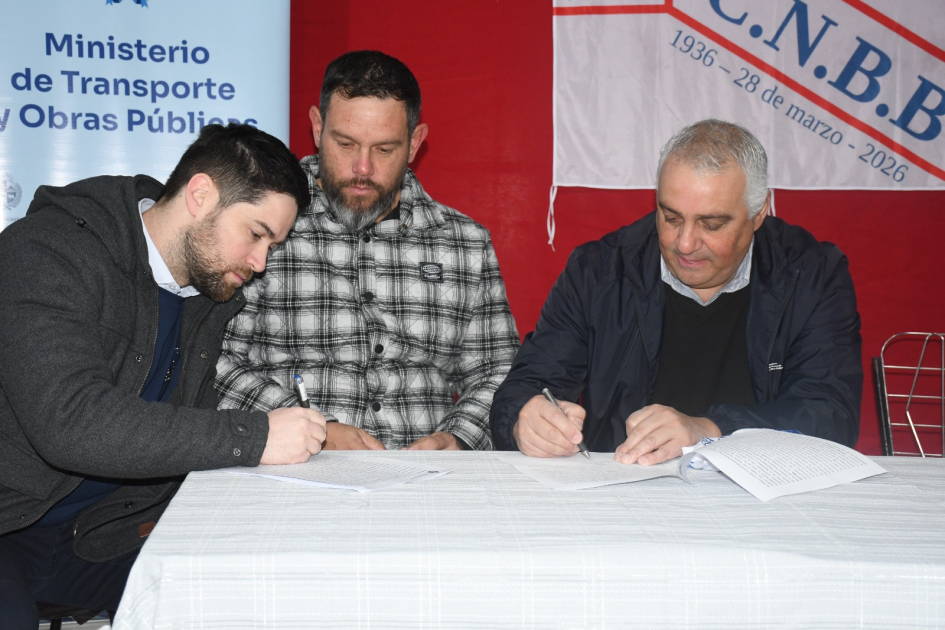 Firma de convenio social Club N. de Basketball Fray Bentos
