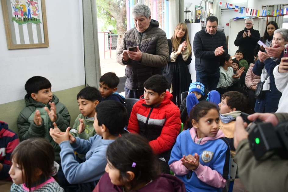 Firma de convenio social con Club de Niños CEVIUR Infantil 