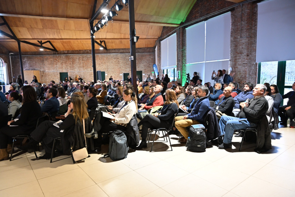 Uruguay impulsa la integración regional en el Congreso Internacional Hidrovía 360