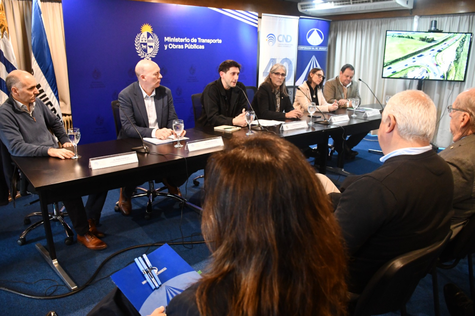 Se firmó el primer contrato MAS para rehabilitar y mantener rutas nacionales