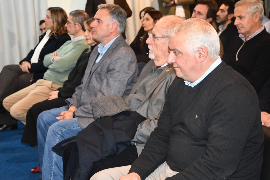 Se firmó el primer contrato MAS para rehabilitar y mantener rutas nacionales