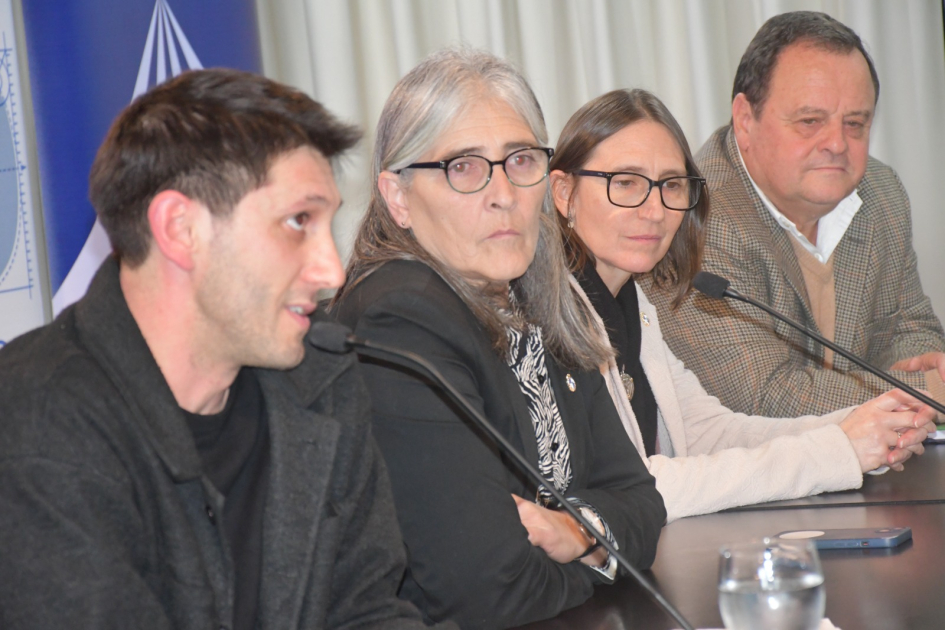 Se firmó el primer contrato MAS para rehabilitar y mantener rutas nacionales