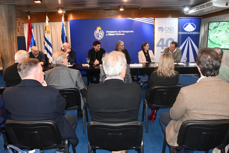 Se firmó el primer contrato MAS para rehabilitar y mantener rutas nacionales