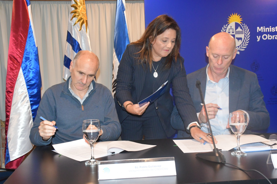 Se firmó el primer contrato MAS para rehabilitar y mantener rutas nacionales