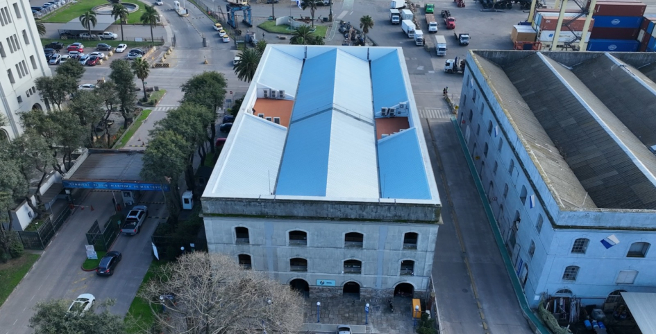 Cubierta del edificio del MINTUR