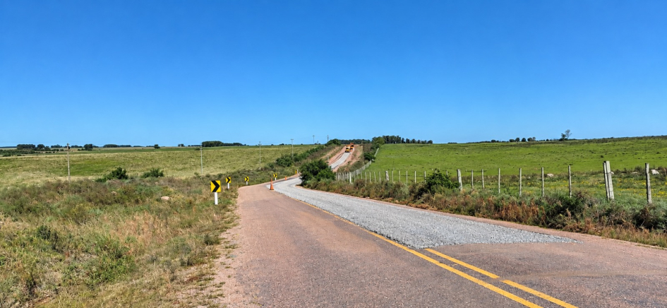 Funcionarios del MTOP rehabilitan un tramo de la Ruta 42, en Florida Funcionarios del MTOP rehabilitan un tramo de la Ruta 42, en Florida