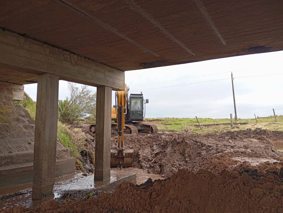 Inicia la reparación del puente sobre el Cda. Las Tunas, en Salto Inicia la reparación del puente sobre el Cda. Las Tunas, en Salto