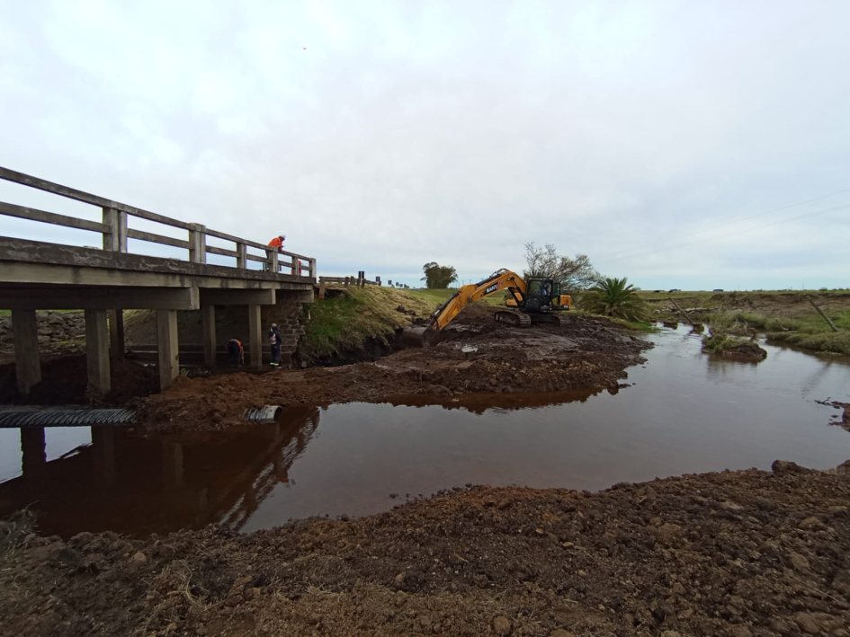 Inicia la reparación del puente sobre el Cda. Las Tunas, en Salto Inicia la reparación del puente sobre el Cda. Las Tunas, en Salto