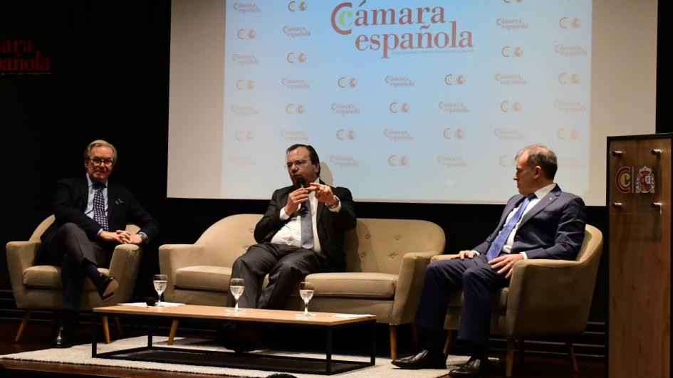 “Uruguay está llamado a grandes cosas, si nos prepararnos para que las cosas sucedan”. Ministro Falero realiza presentación junto al Embajador de España y Presidente de Camacoes