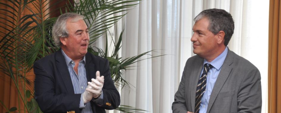 Ministro y Presidente de ANP Imagen del Ministro y el Presidente de ANP