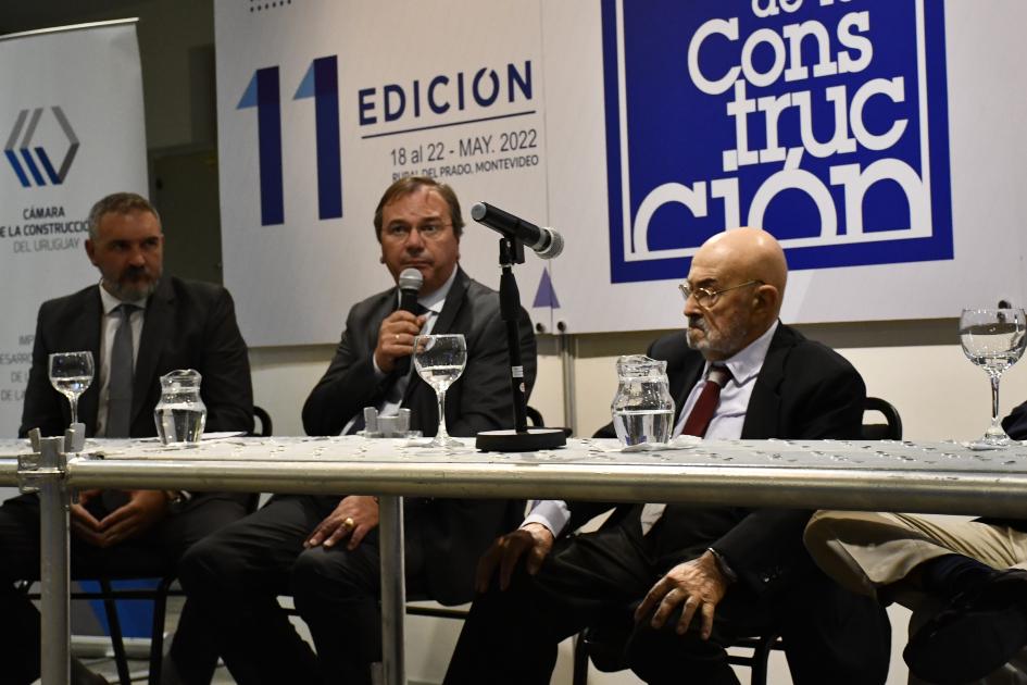 Ministro destacó el rol de la construcción en la recuperación del país Ministro Falero brinda discurso de presentación de la Feria de la Construcción