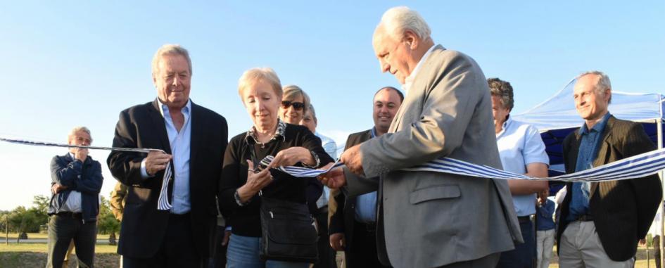 corte de cinta en ruta con el ministro