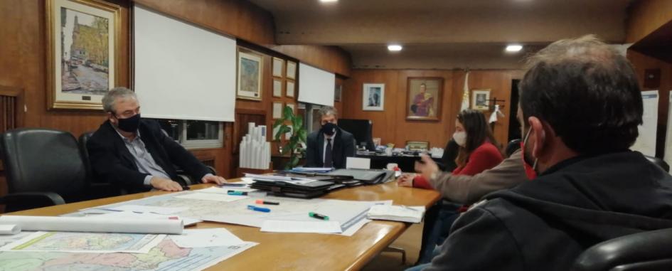Reunión entre el ministro y el Presidente de ANP y el Sindicato Único Portuario El ministro y el Presidente de ANP reunidos con representantes del Sindicato Único Portuario