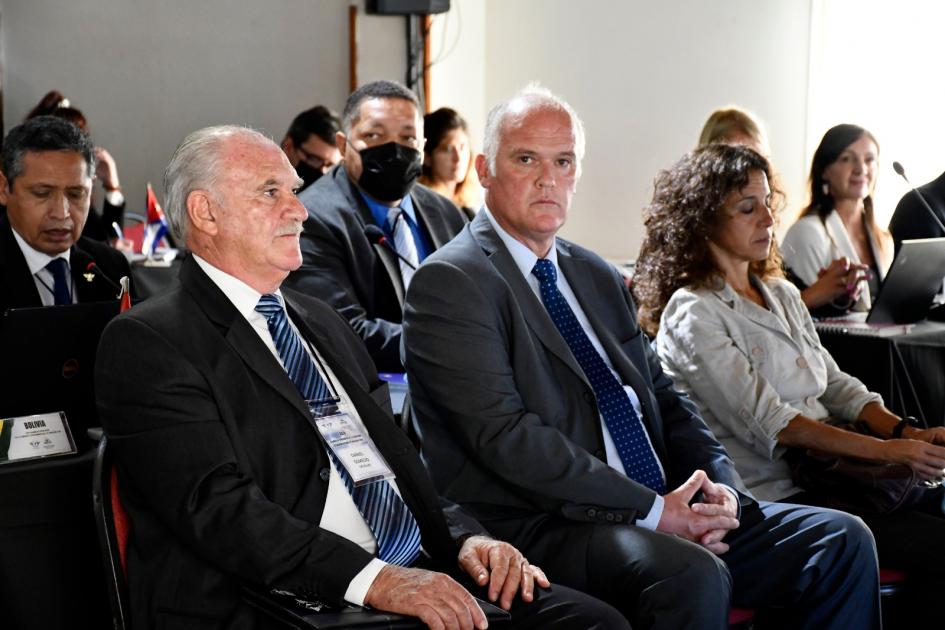 Junta Aeronáutica en sesión Junta Aeronáutica en sesión