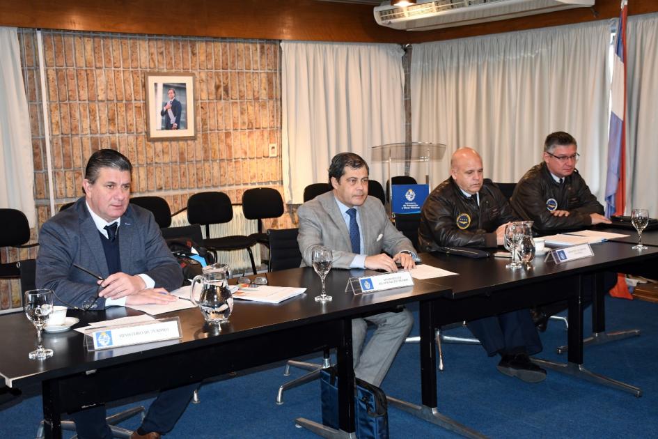 Junta Aeronáutica en sesión Junta Aeronáutica en sesión