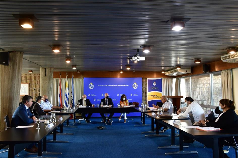 Junta Aeronáutica en sesión Junta Aeronáutica en sesión