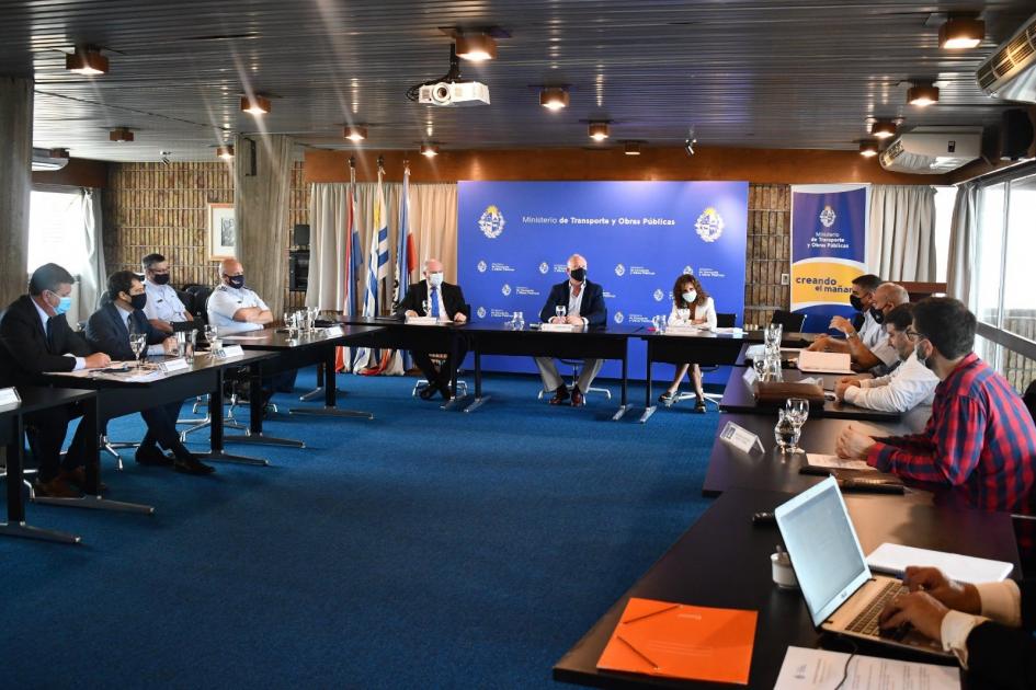 Junta Aeronáutica en sesión Junta Aeronáutica en sesión