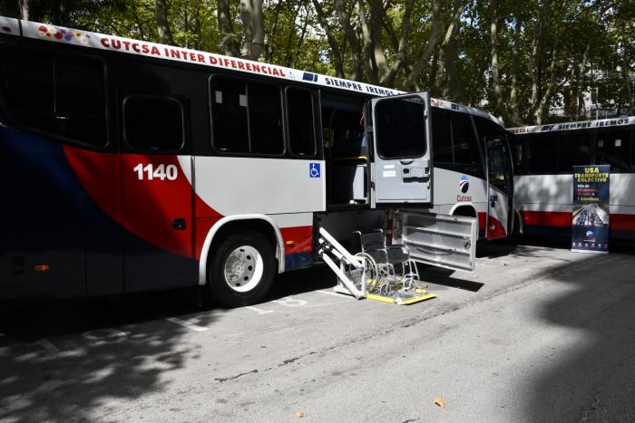 Unidad de Cutcsa equipada con sistema de accesibilidad.