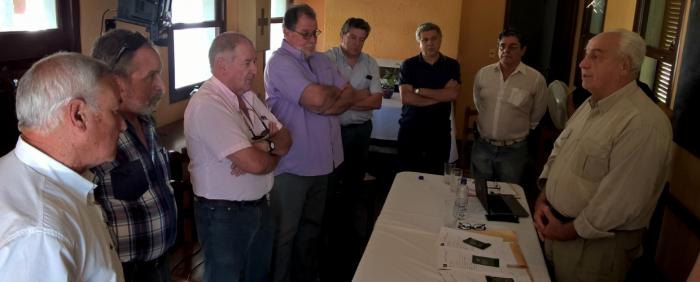Entrega de medallas conmemorativas a funcionarios del MTOP en Rivera Ministro Rossi entrega medallas a funcionarios del MTOP en Rivera
