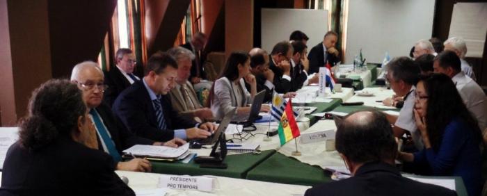 Ministro Rossi en reunión con representantes de las partes que integran el comodato