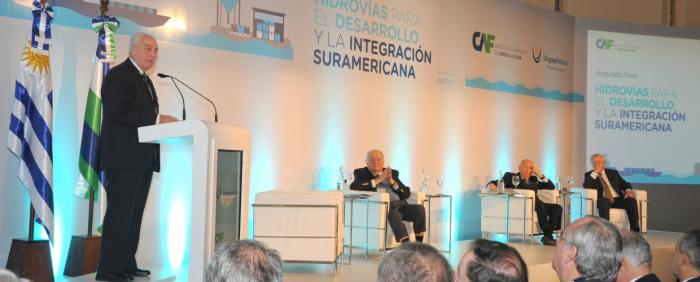 Ministro Rossi en el encuentro "Hidrovías para el desarrollo y la integración suramericana"