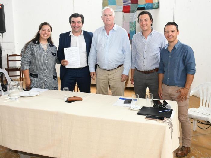 Firma de convenio social en Colegio San José, en San Jacinto Firma de convenio social en Colegio San José, en San Jacinto