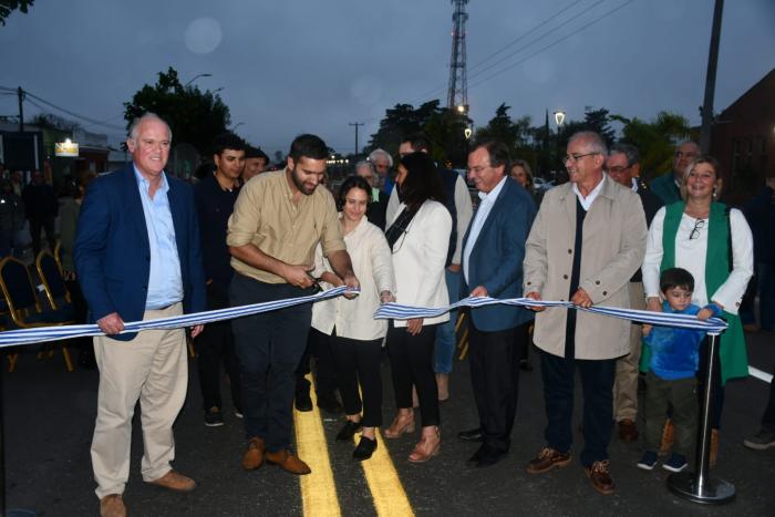Inauguración obras viales en Ismael Cortinas