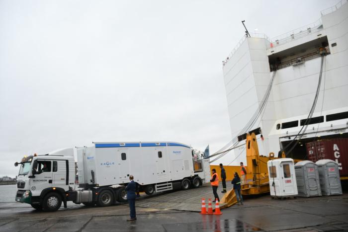 La Dirección Nacional de Aduanas recibe dos nuevos escáneres para control de mercadería