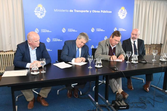Firma de convenio de cooperación interinstitucional entre el MTOP y el INAC