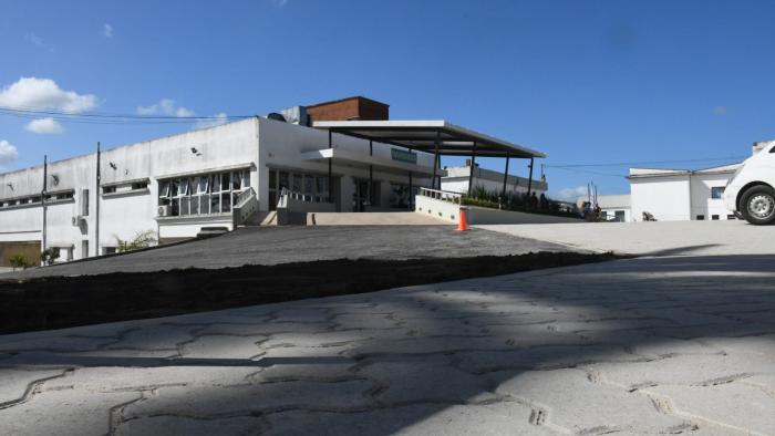 Inauguración de nueva explanada del Hospital de Rocha