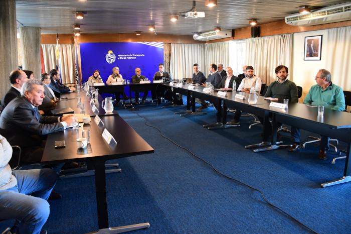 Reunión con empresas de Transporte Metropolitano
